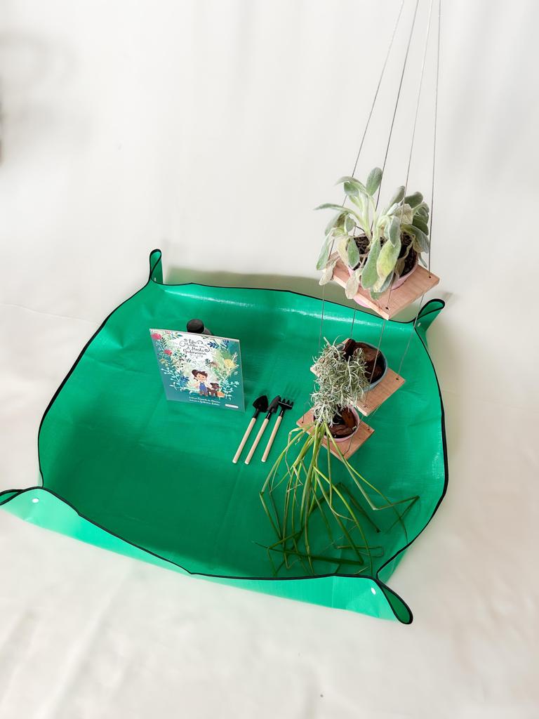 Kit Infantil: Horta Vertical + Livro infantil + kit jardinagem